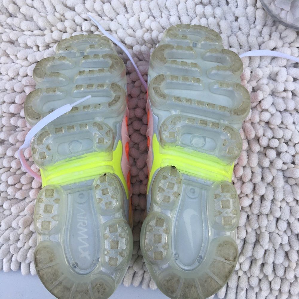 NIKE AIR VAPORMAX RUNNING SHOES 2017 - Picture 10 of 10